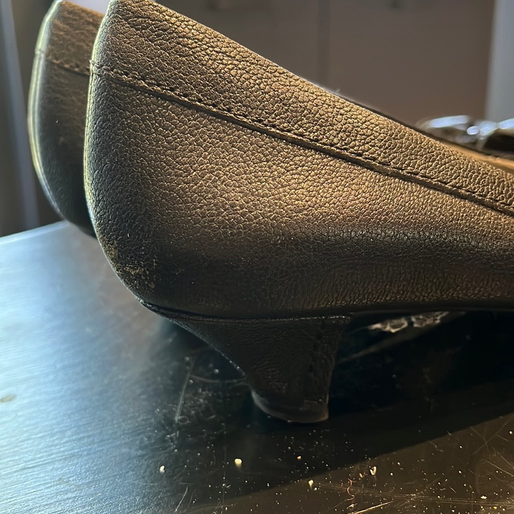 Size 10 kitten heels black shoes